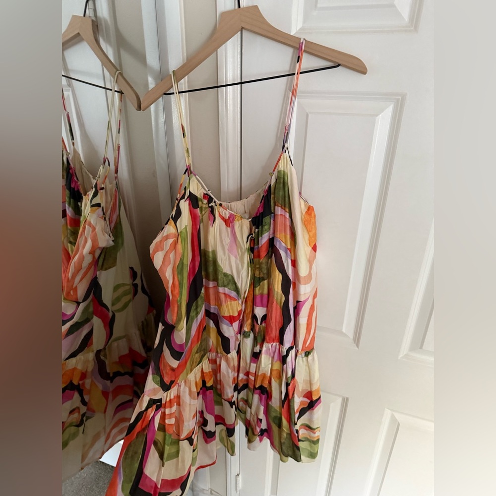 H&M colorful dress! Never worn- new with tags